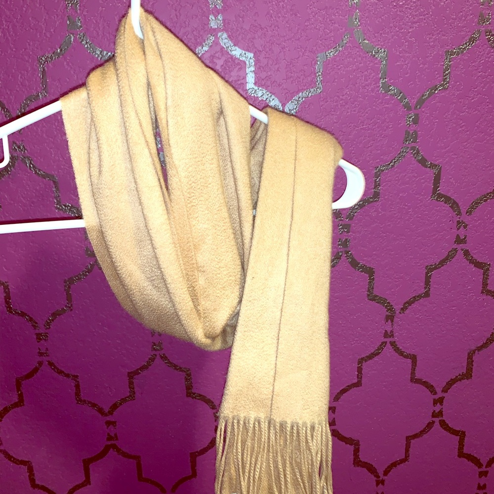 Cashmere scarf